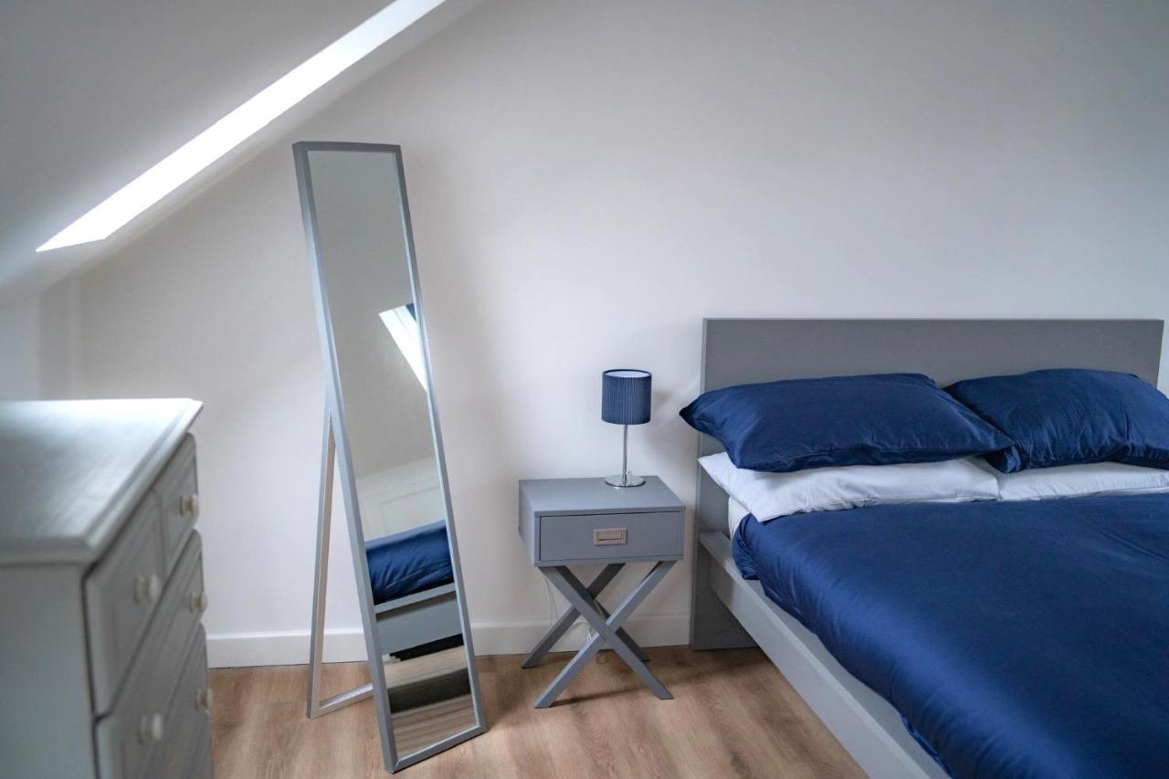 The Red House Modern Stylish Home From Home Walking Distance To Cardiff Bay And City Centre With Parking Esterno foto