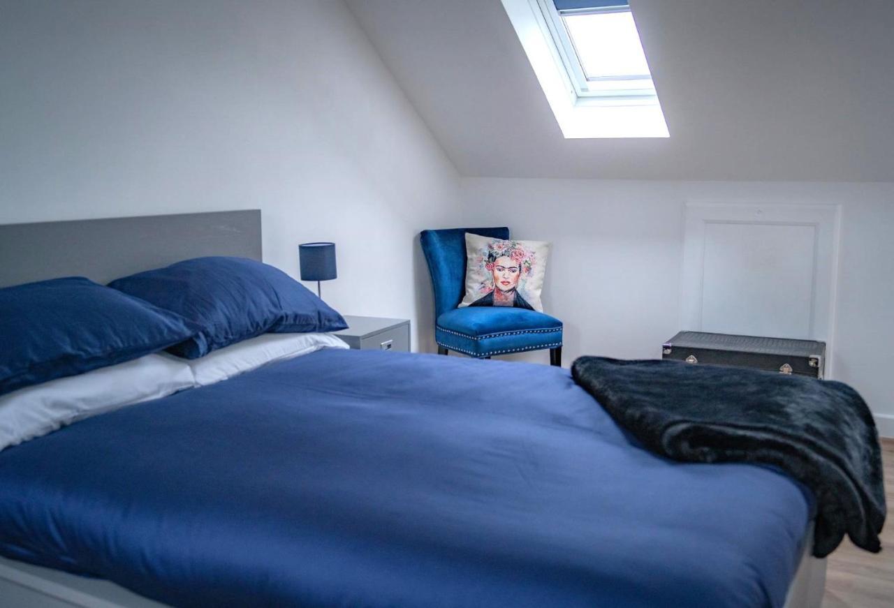 The Red House Modern Stylish Home From Home Walking Distance To Cardiff Bay And City Centre With Parking Esterno foto